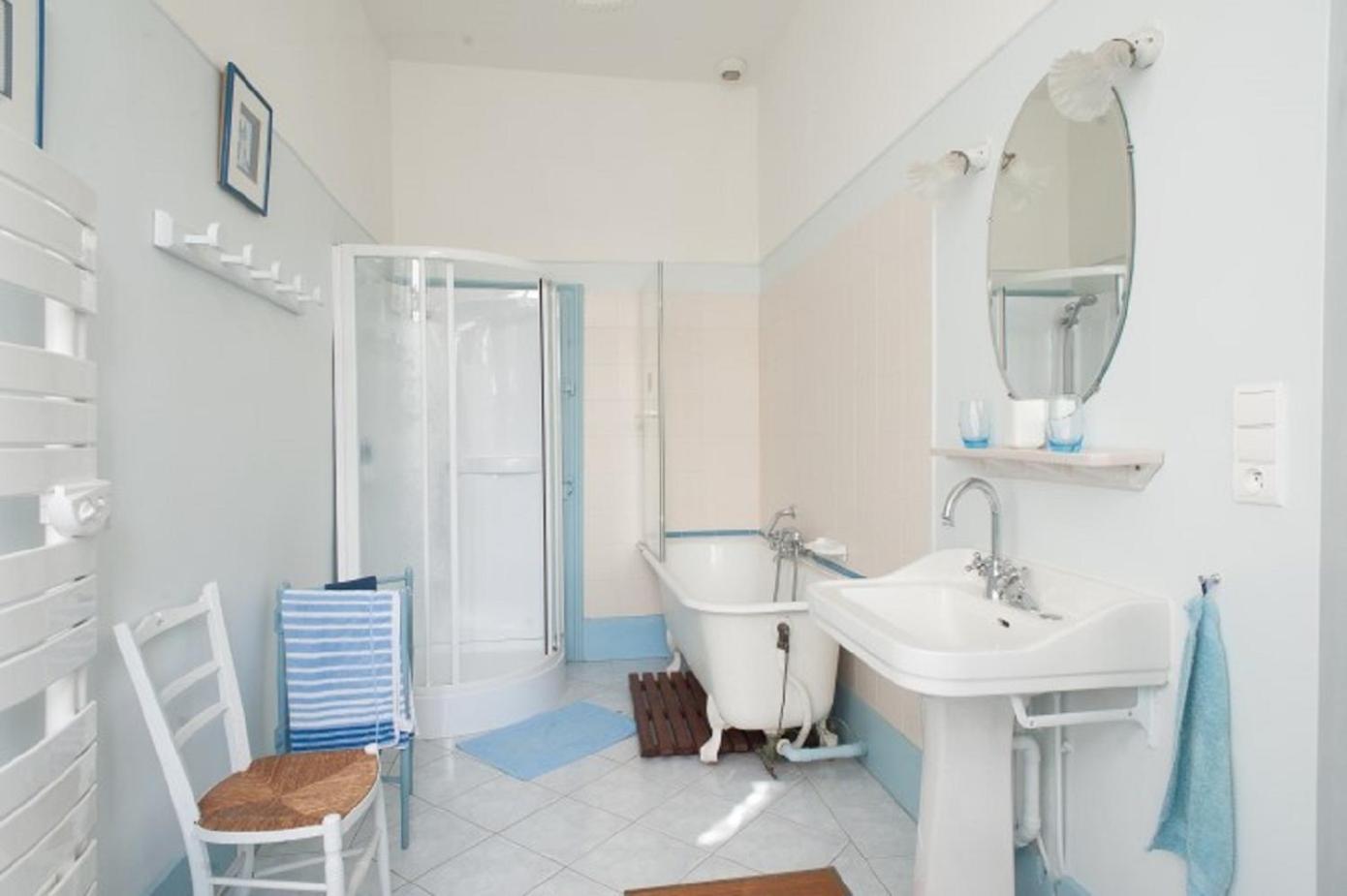 Domaine De Lalande Bed & Breakfast Venes Luaran gambar
